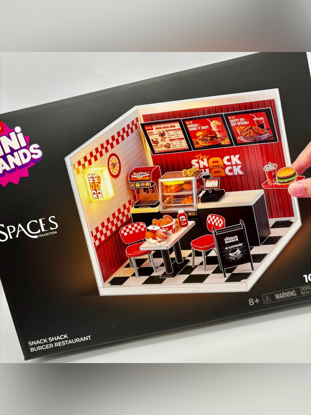 Mini Brands Spaces THE SNACK SHACK LED Light Up Miniature Diorama Scene Zuru